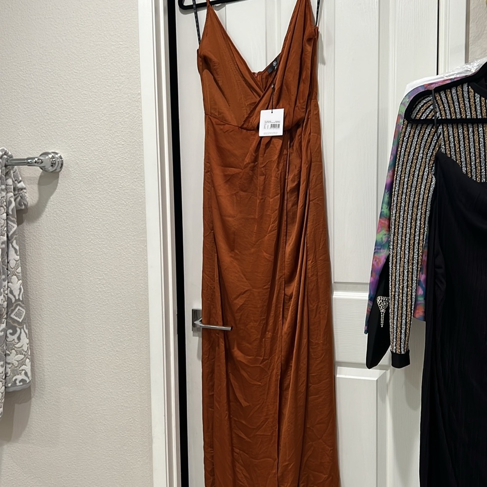 Dress - Picture 3 of 4